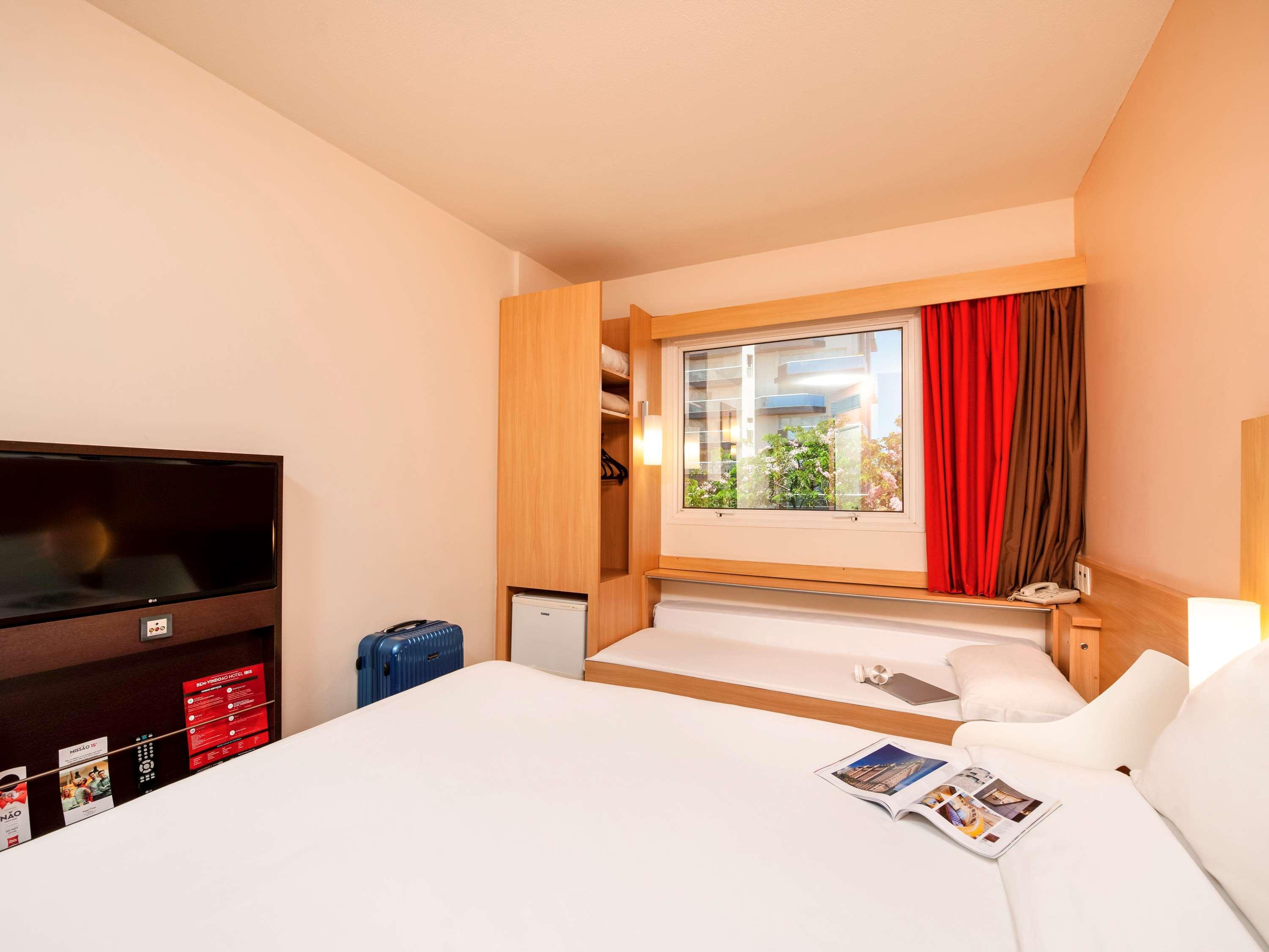 Ibis Sao Carlos Bagian luar foto