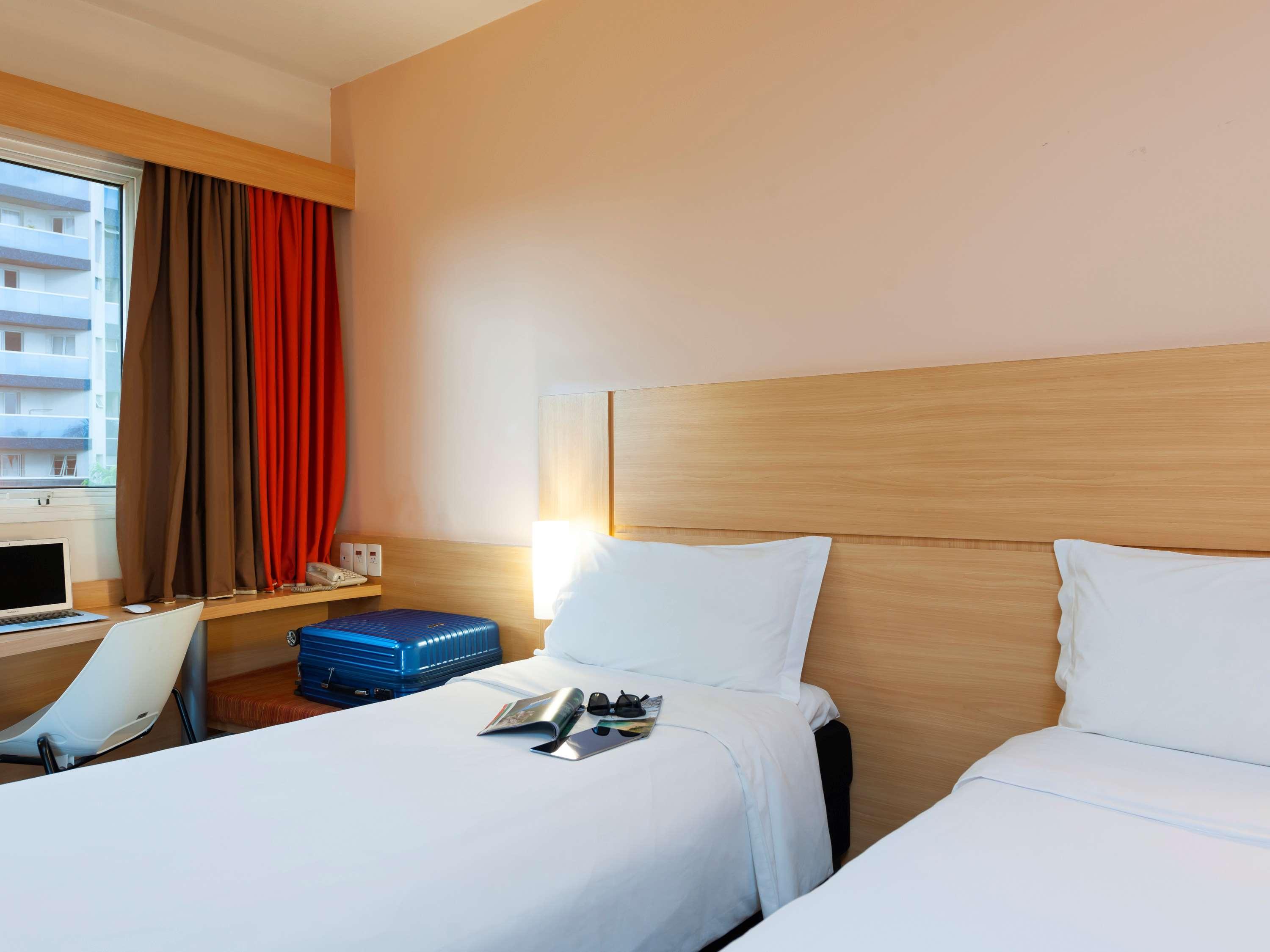 Ibis Sao Carlos Bagian luar foto