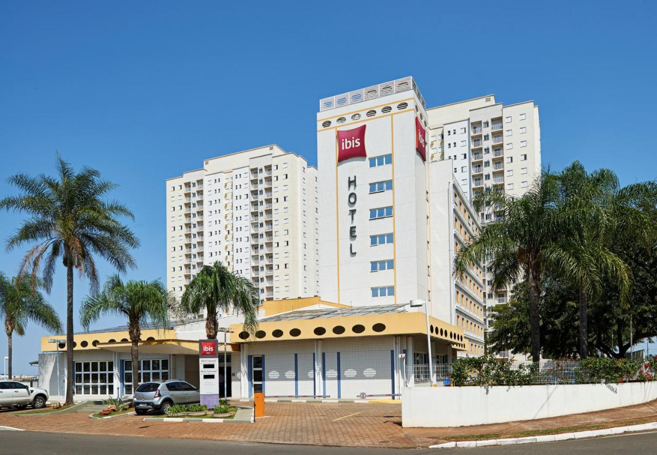 Ibis Sao Carlos Bagian luar foto